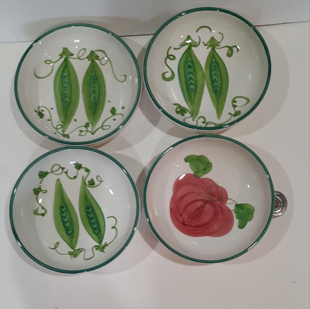 Set of 4 Hand-Painted Ceramic Bowls with Vegetables